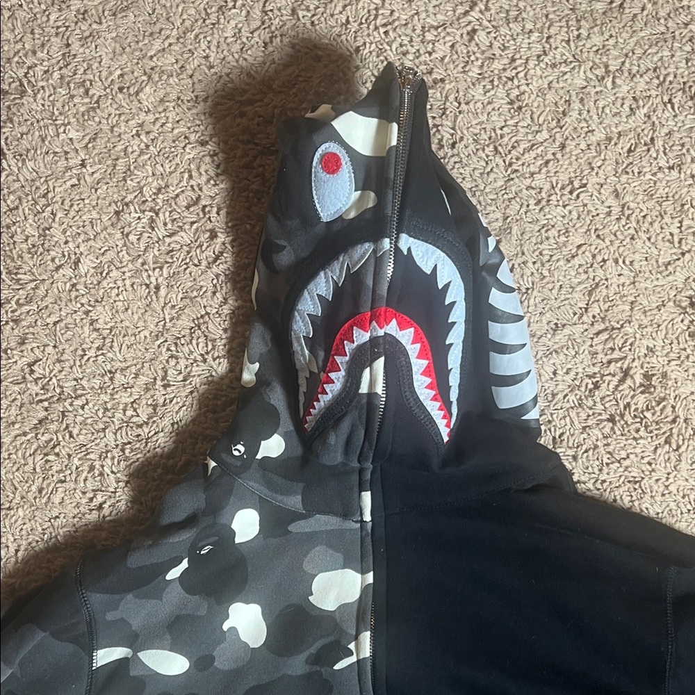 A Bathing Ape Kids Black and Camo Hoodie Jacket Size XL - Picture 3 of 8